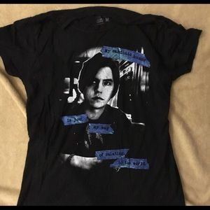 Hot Topic Tops - riverdale jughead shirt Hot Topic Tops - riverdale jughead shirt
